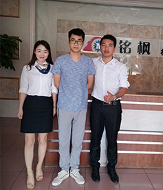 感謝滾涂機(jī)行業(yè)袁先生對華企立方一直以來的信任和支持