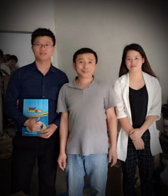 感謝潤滑油行業(yè)何總百般對比后堅決選擇與華企立方合作，我們必牢記使命，盡一切能力幫助企業(yè)網(wǎng)絡(luò)營銷落地，做良心企業(yè)。