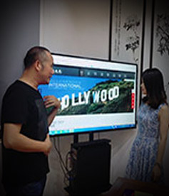 感謝電影制作公司胡導(dǎo)演遠(yuǎn)從廣州來到我公司交流網(wǎng)站，我們定全力以赴，不負(fù)使命，幫您把網(wǎng)絡(luò)營(yíng)銷落地。